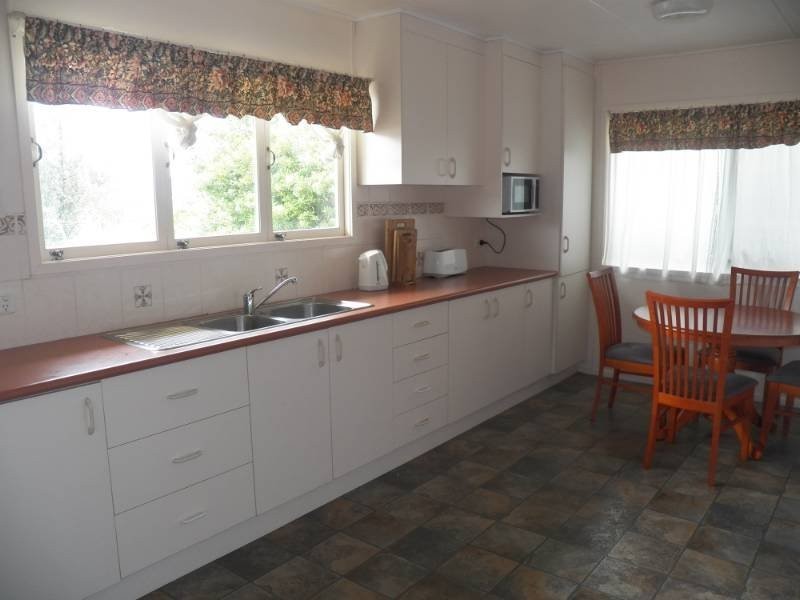 14 Brisbane Street, Barney Point QLD 4680