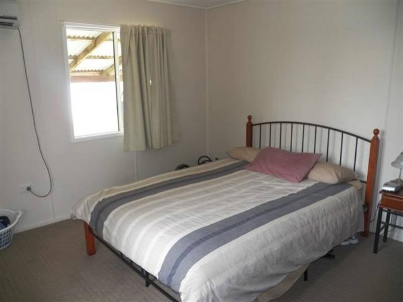 14 Brisbane Street, Barney Point QLD 4680