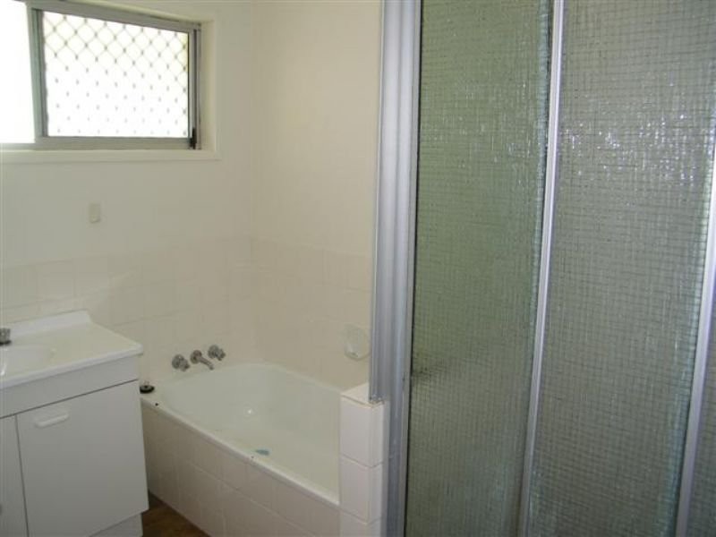 5 Luton Street, Telina QLD 4680