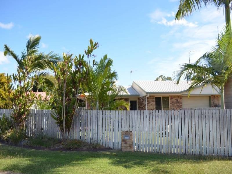 2A Yaldara Court, New Auckland QLD 4680
