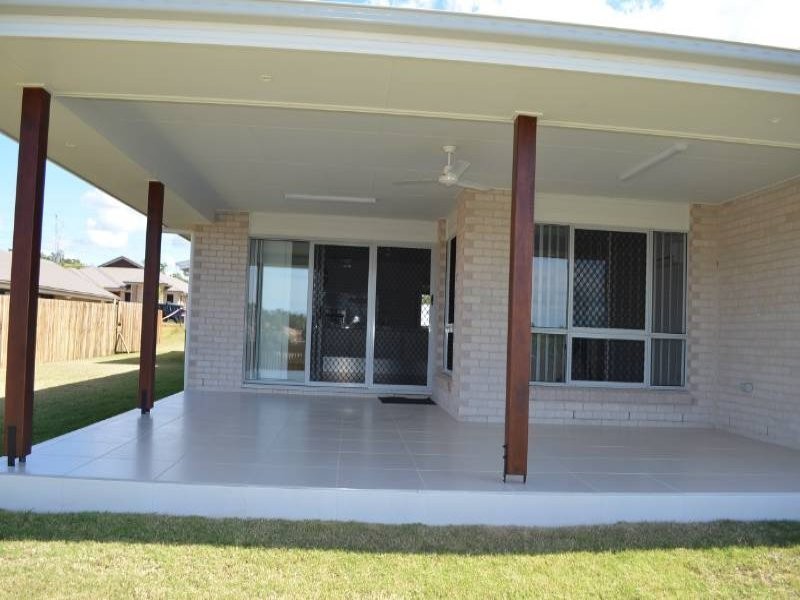 26 Woodland Court, Kirkwood QLD 4680