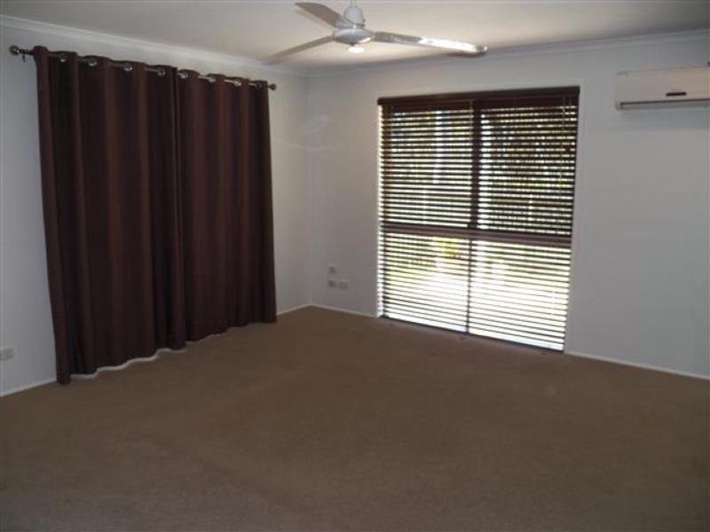 6 Erin Close, New Auckland QLD 4680