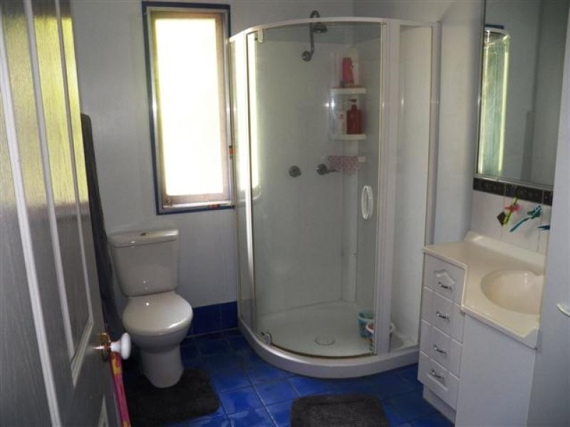 5 George Street, West Gladstone QLD 4680