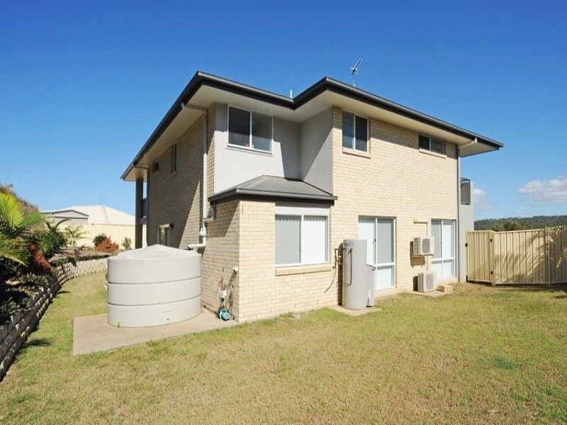 12 Phoenix Place, Telina QLD 4680