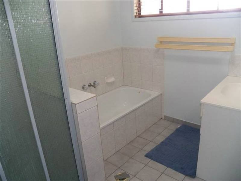 17 Ben Lexcen Court, Clinton QLD 4680