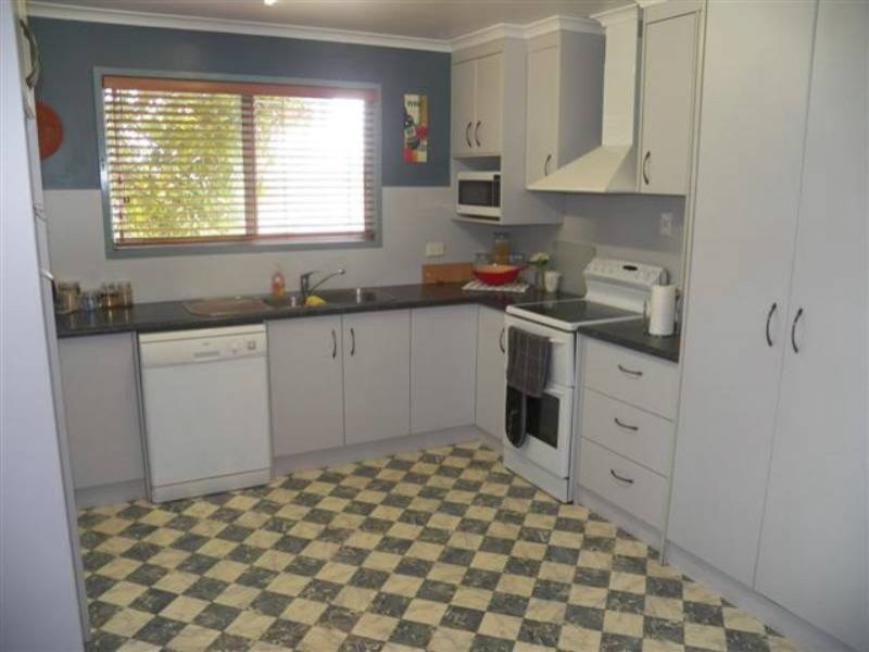 23 Penda Avenue, New Auckland QLD 4680