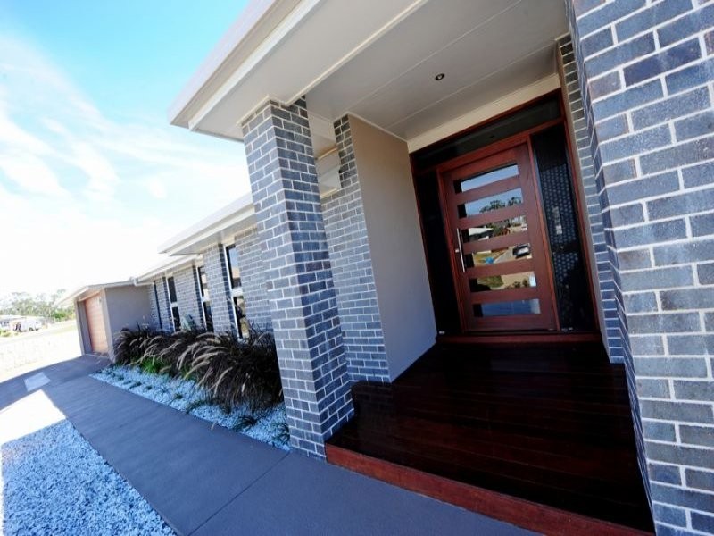 2 Jumbuck Court, Glen Eden QLD 4680