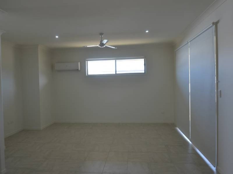 3 Carnarvon Parade, New Auckland QLD 4680