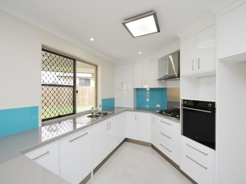 19 Ingra Close, Glen Eden QLD 4680
