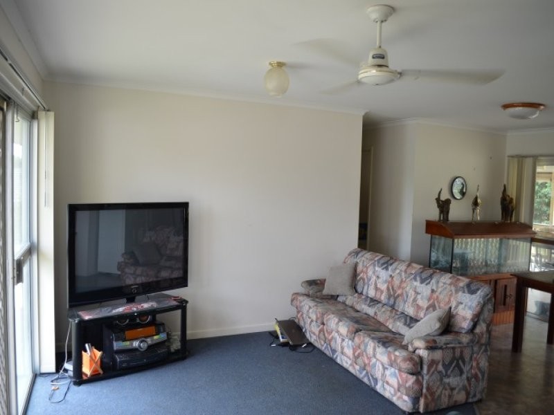 4 Witney Street, Telina QLD 4680