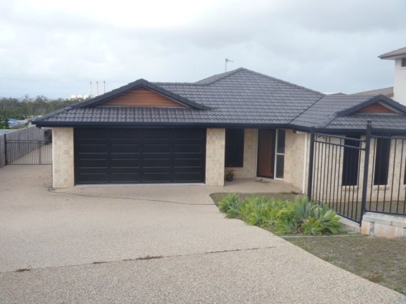 13 Leslie Street, Clinton QLD 4680