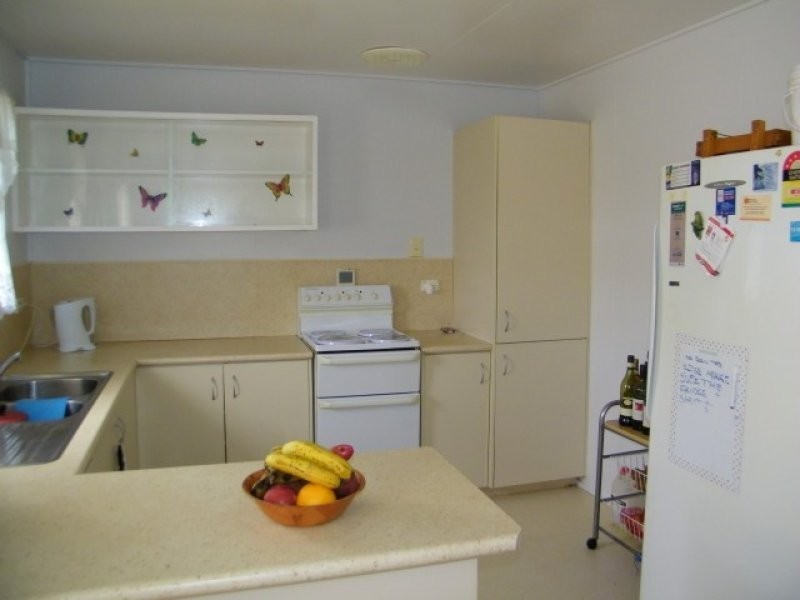 27 Dalton Street, Clinton QLD 4680