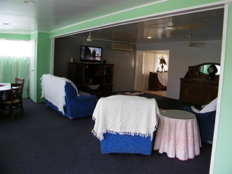 27 Dalton Street, Clinton QLD 4680