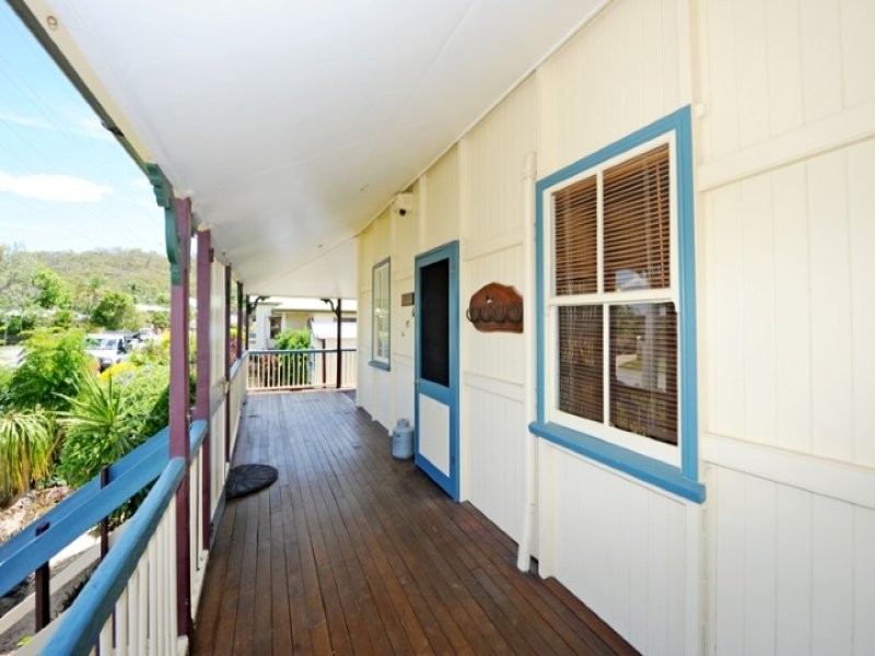 10 Pier Street, South Gladstone QLD 4680