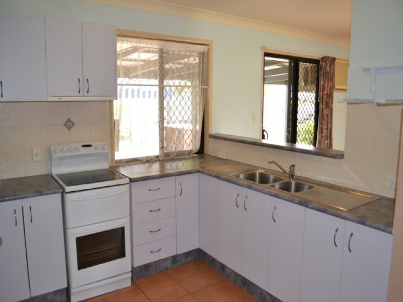 10 Walker Street, Clinton QLD 4680
