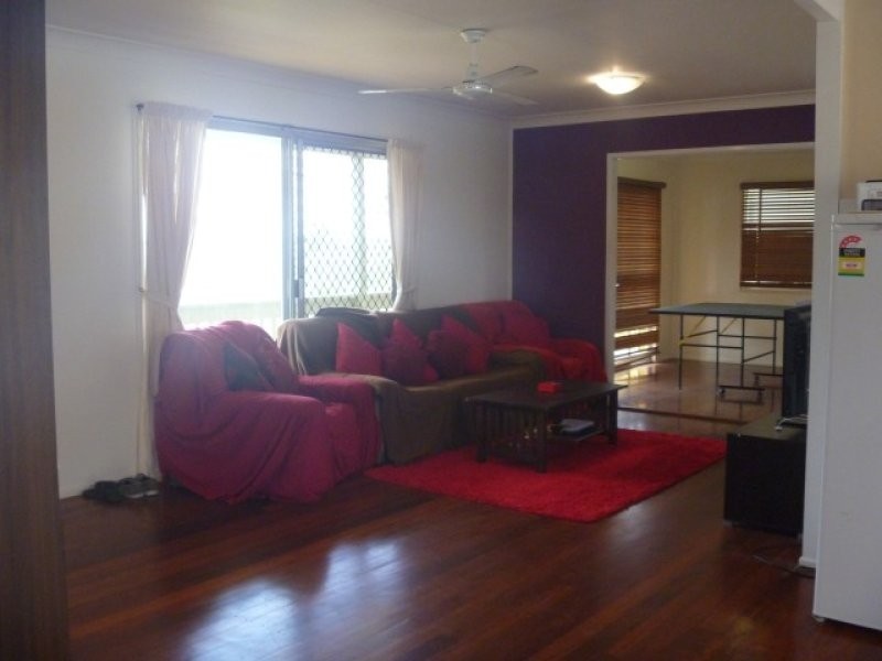 1 Steed Street, West Gladstone QLD 4680