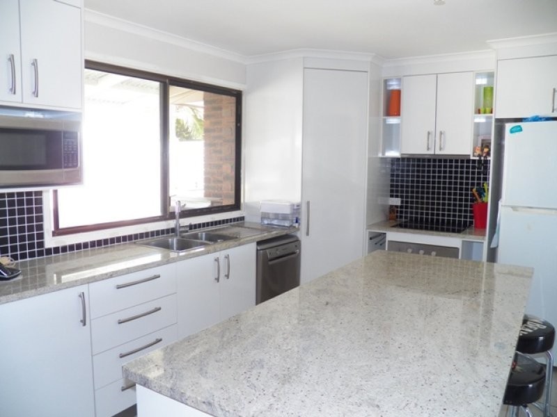 1 Apollo Drive, Clinton QLD 4680