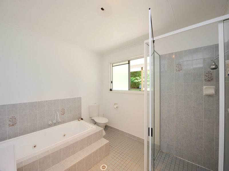 5 Golden Avenue, Tannum Sands QLD 4680