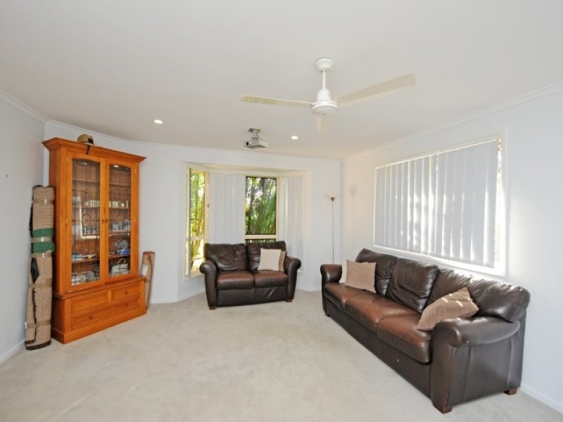 90 Dixon Drive, Telina QLD 4680