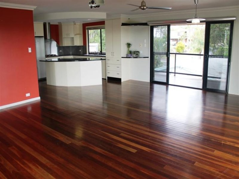 38 Willow Street, New Auckland QLD 4680