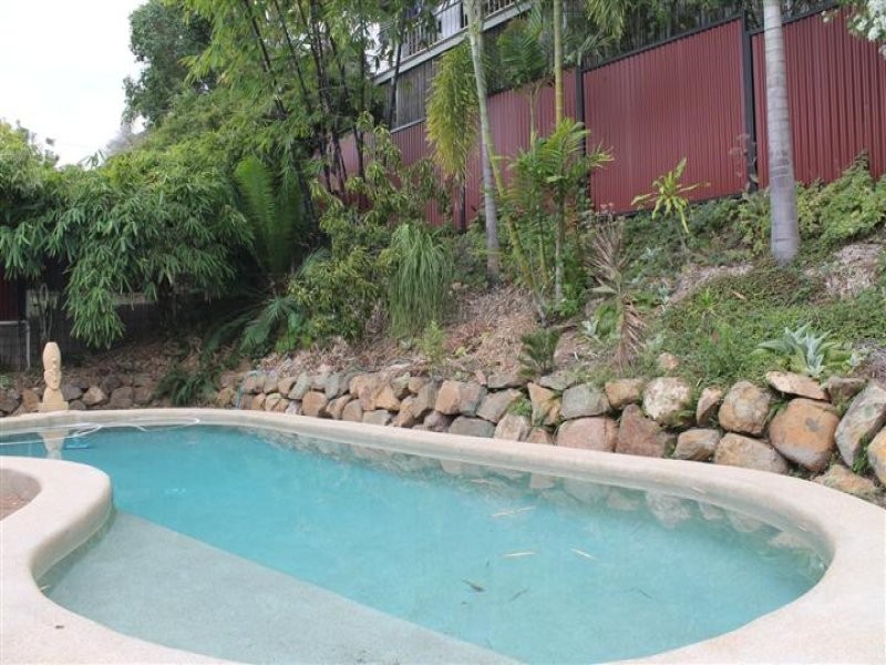 38 Willow Street, New Auckland QLD 4680