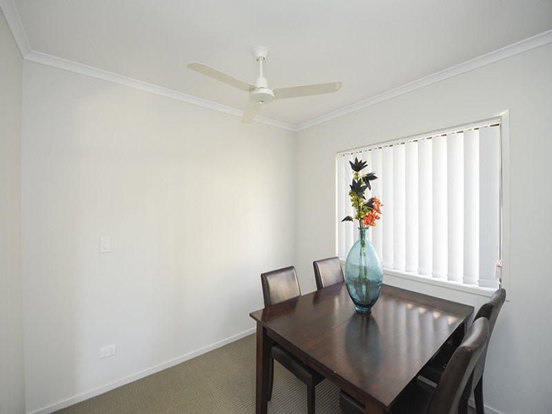 9 Kroombit Terrace, New Auckland QLD 4680