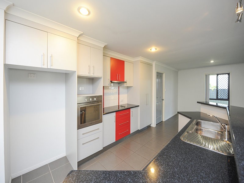 9 Tuckerbox Court, Glen Eden QLD 4680