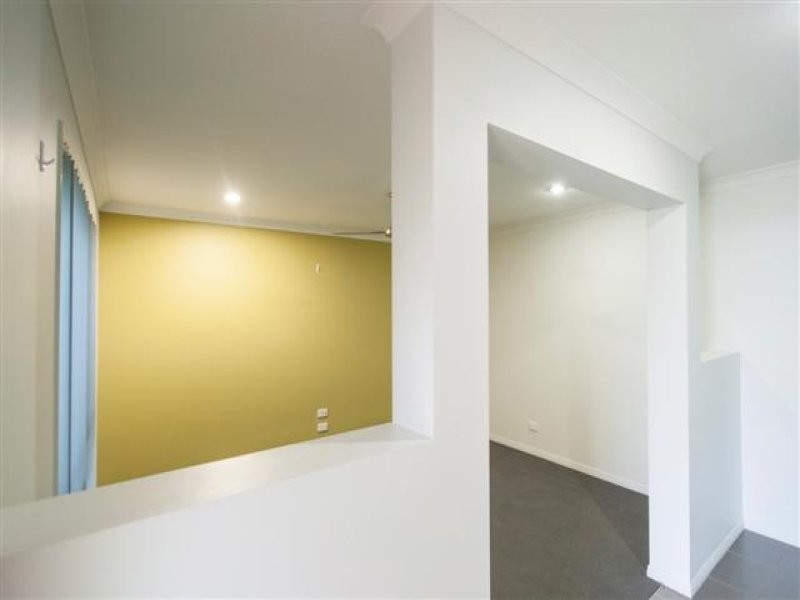 9 Tuckerbox Court, Glen Eden QLD 4680