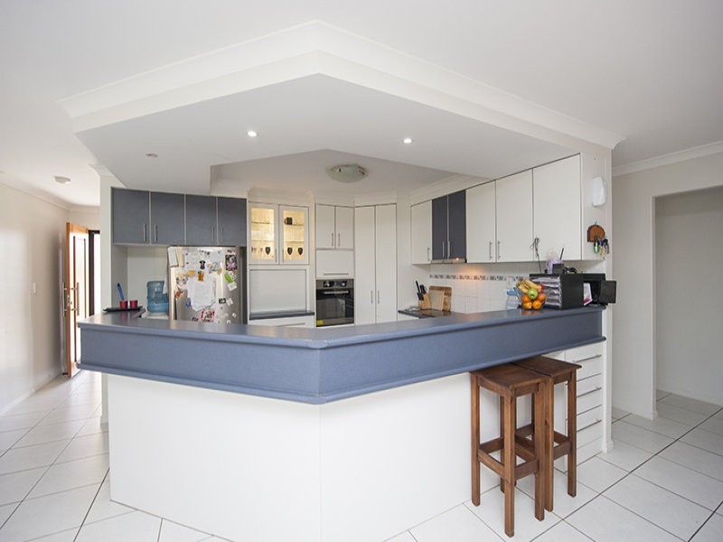 21 Huntington Court, New Auckland QLD 4680
