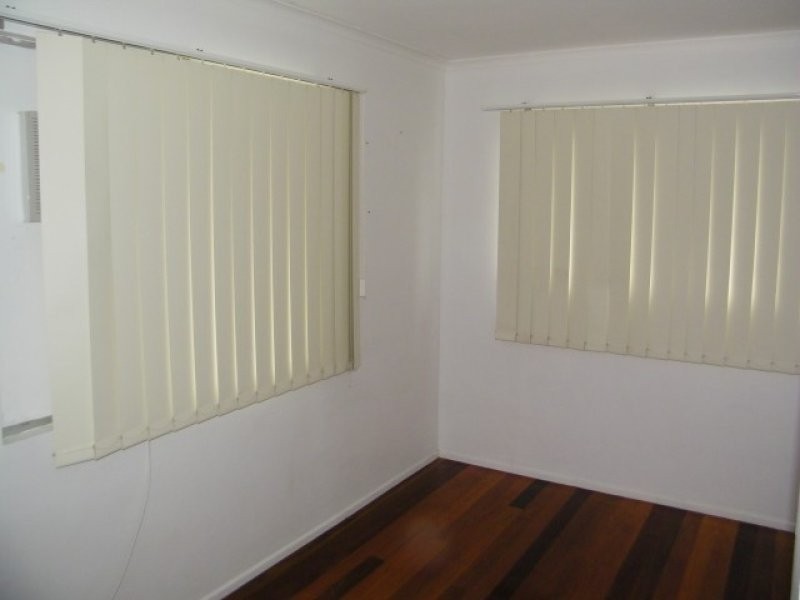 12 McGinlay street, Clinton QLD 4680