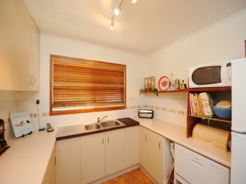19 Dalton Street, Clinton QLD 4680