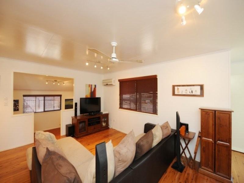 19 Dalton Street, Clinton QLD 4680