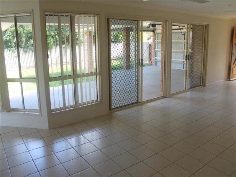 3 Joyner Close, Glen Eden QLD 4680