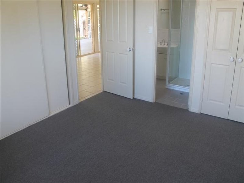 3 Joyner Close, Glen Eden QLD 4680