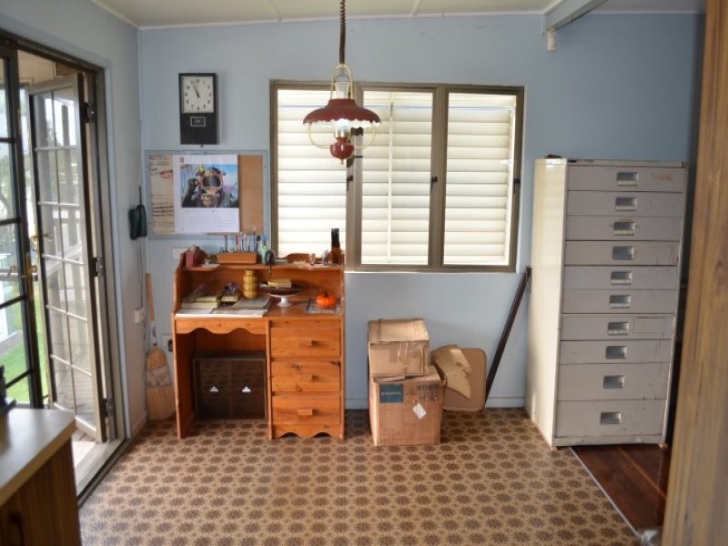 4 Hetherington Street, West Gladstone QLD 4680