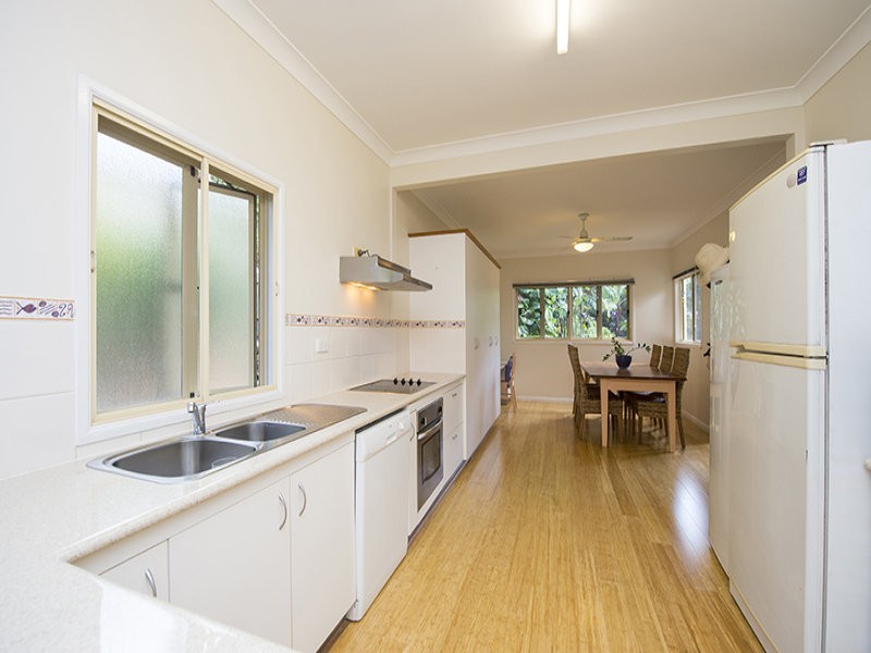 8 Hunter Street, West Gladstone QLD 4680