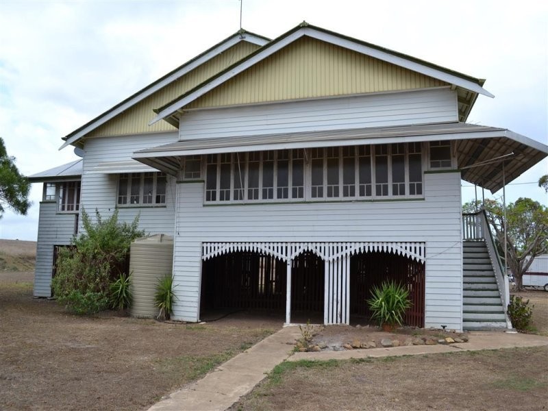 1 Sinclair Street, Ambrose QLD 4695