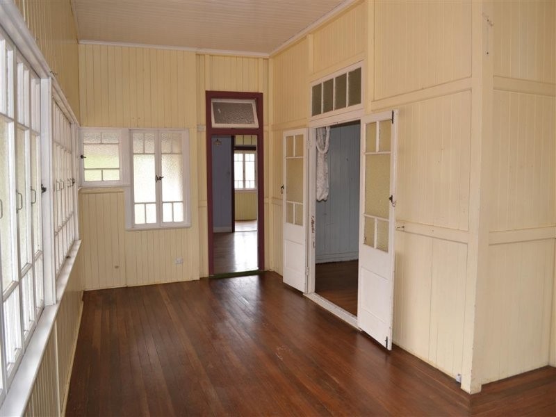 1 Sinclair Street, Ambrose QLD 4695