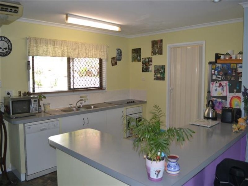 19 Aquarius Street, Clinton QLD 4680