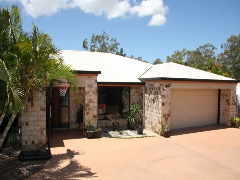 21 Michel Place, Telina QLD 4680