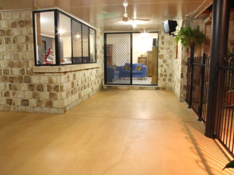 21 Michel Place, Telina QLD 4680