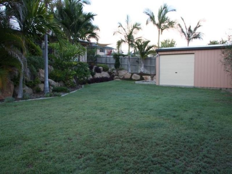 21 Michel Place, Telina QLD 4680