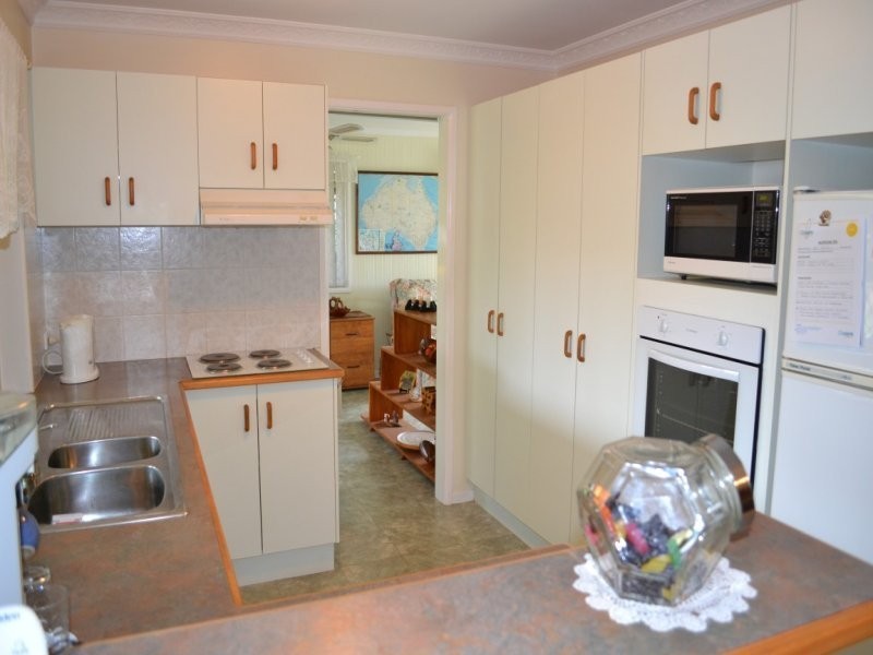 31 Carinya Drive, Clinton QLD 4680