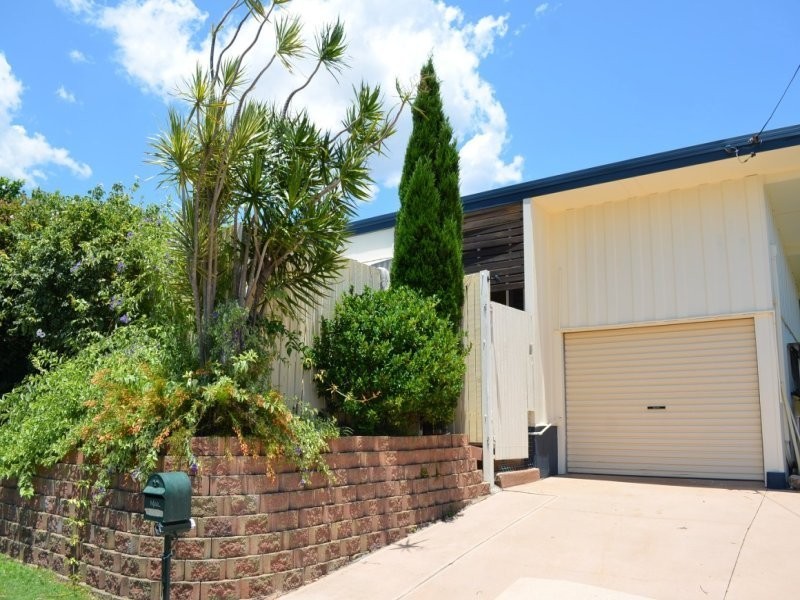 24 Coase Street, West Gladstone QLD 4680