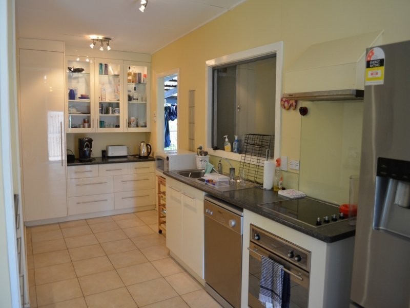 24 Coase Street, West Gladstone QLD 4680