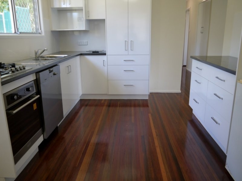 8 Matson Crescent, West Gladstone QLD 4680