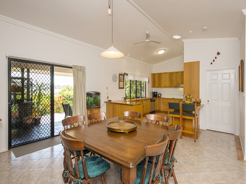 23 Wivenhoe Close, Clinton QLD 4680