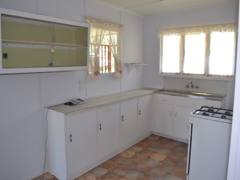 1 Byrne Street, West Gladstone QLD 4680