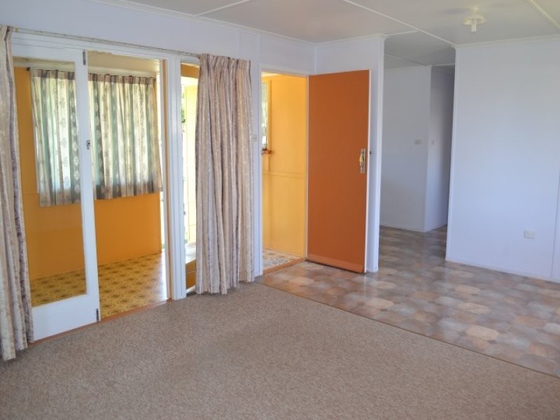 1 Byrne Street, West Gladstone QLD 4680