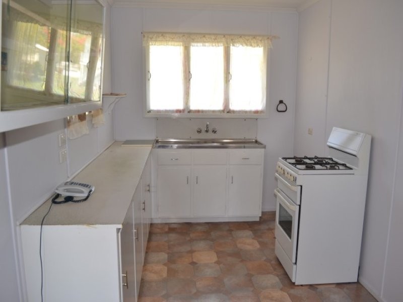 1 Byrne Street, West Gladstone QLD 4680